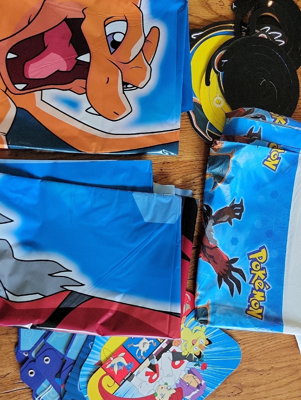 Pokemon Blue and Orange Charizard Party Tableware